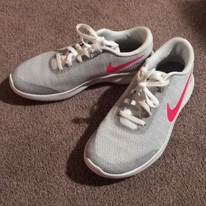 Nike Flex women’s 6